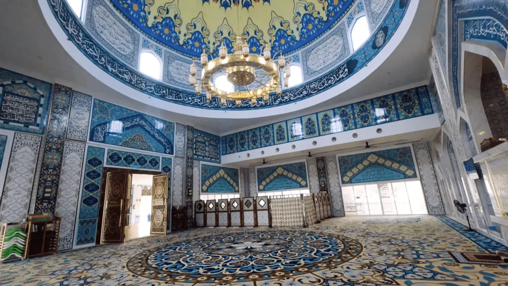 Selepas siap Pemasangan Karpet Masjid Al-Badr Masjid Seribu Doa Masjid Terapung