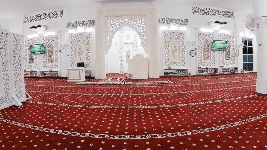 Selepas Pemasangan Karpet Masjid Jamek Alor Akar
