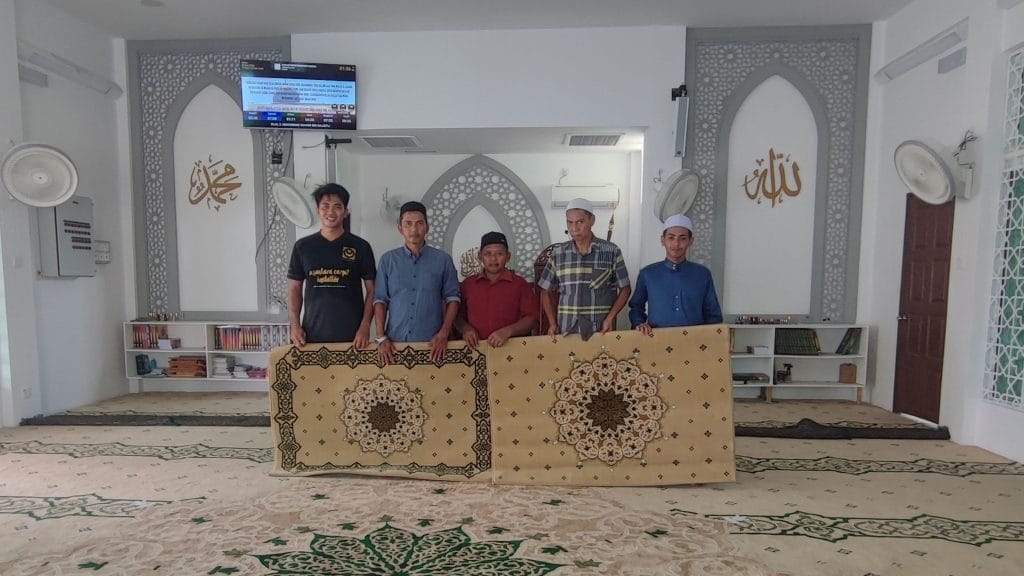Masjid Kampung Rengai menggunakan perkhidmatan karpet masjid custom dari Nusantara Carpet