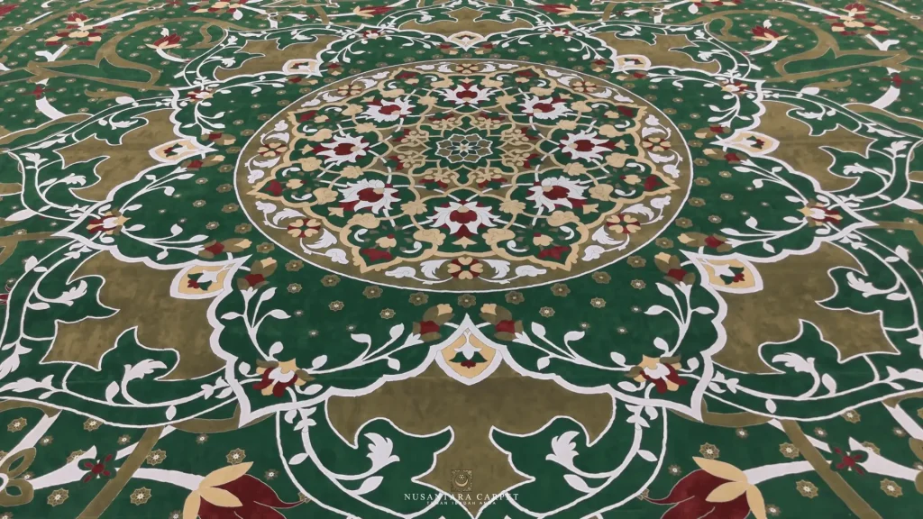 Pemasangan karpet masjid dengan corak geometri Islamik di Masjid Abu Bakar As Siddiq, Subang Jaya