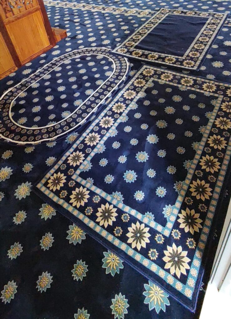 Pelbagai variasi sejadah imam dibuat eksklusif buat pelanggan kami