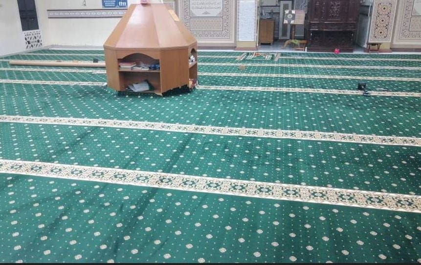 Pemasangan Karpet Masjid Pasir Gajah Kemaman