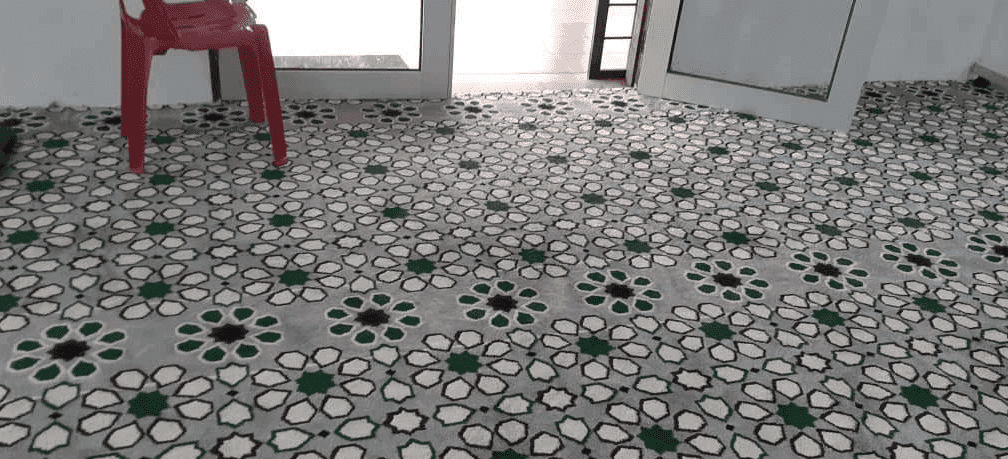 Karpet Masjid Pantai Baru bercorak bunga