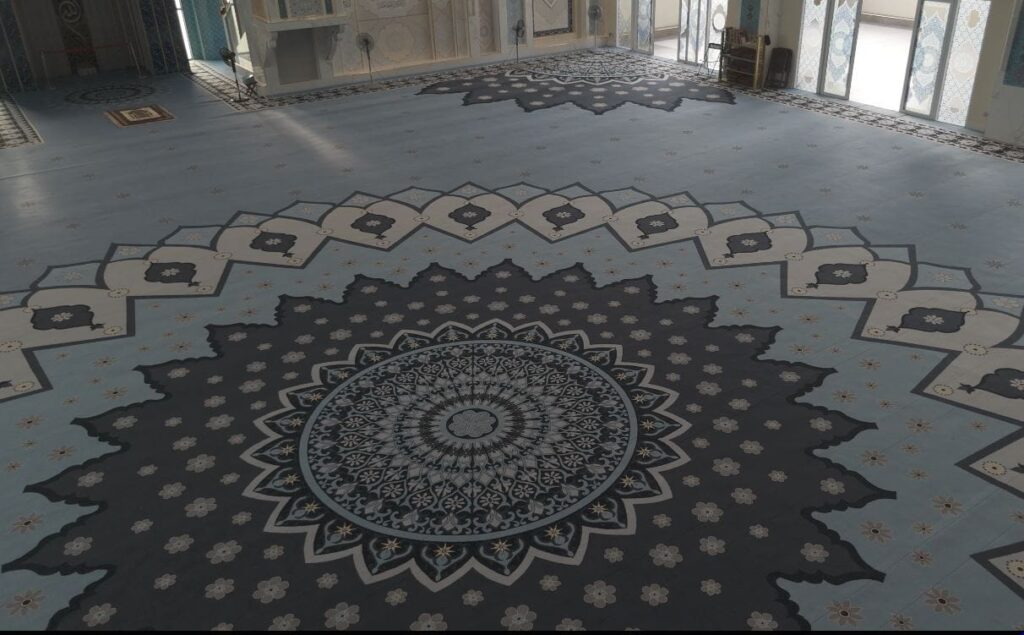 Karpet Premium Warna Biru di Masjid Tuminah Hamidi