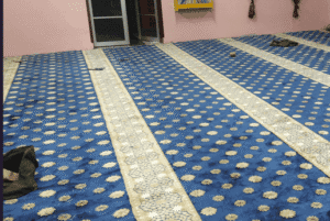 karpet masjid pulau besar negeri sembilan yang mempunyai ketebalan yang memberi keselesaan kepada para jemaah