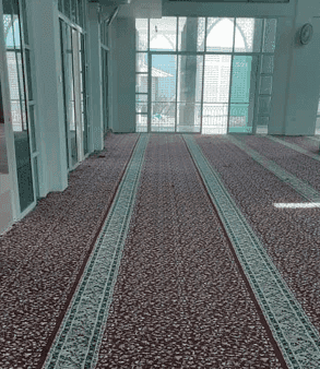 karpet masjid sungai petani kedah yang baru dan bercorak warna merah