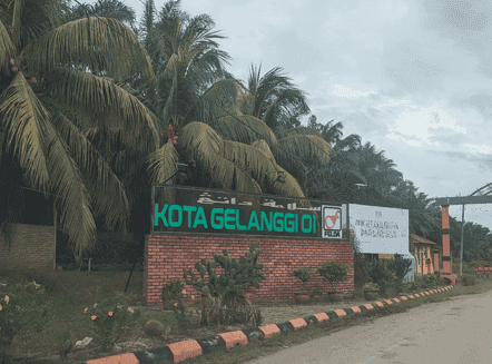 Karpet Premium Warna Biru di Masjid Al-Taqwa Gambar Kota Gelanggi