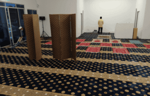 Selepas Pemasangan Karpet Surau Abu Bakar As Siddiq Mantin - Fokus Bahagian Belakang