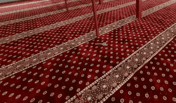 Wajah Baharu Setelah Pernukaran Karpet Masjid Salang Kuala Lipis