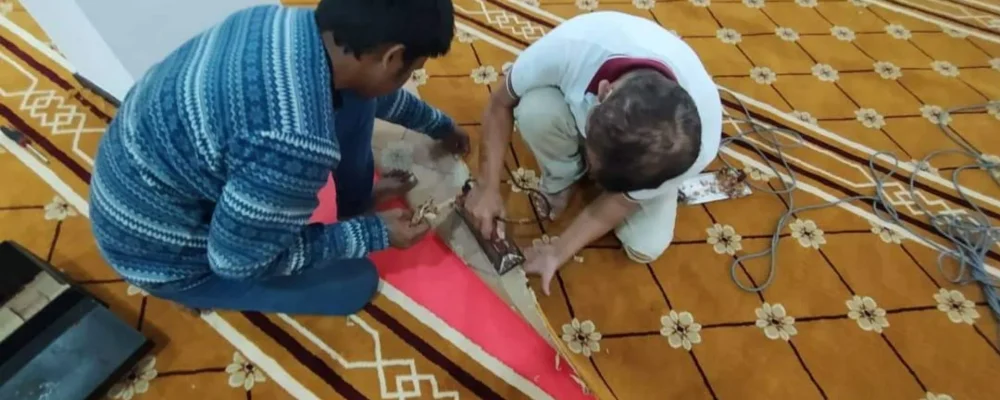 Servis pemasangan karpet yang profesional dari pihak Nusantara Carpet